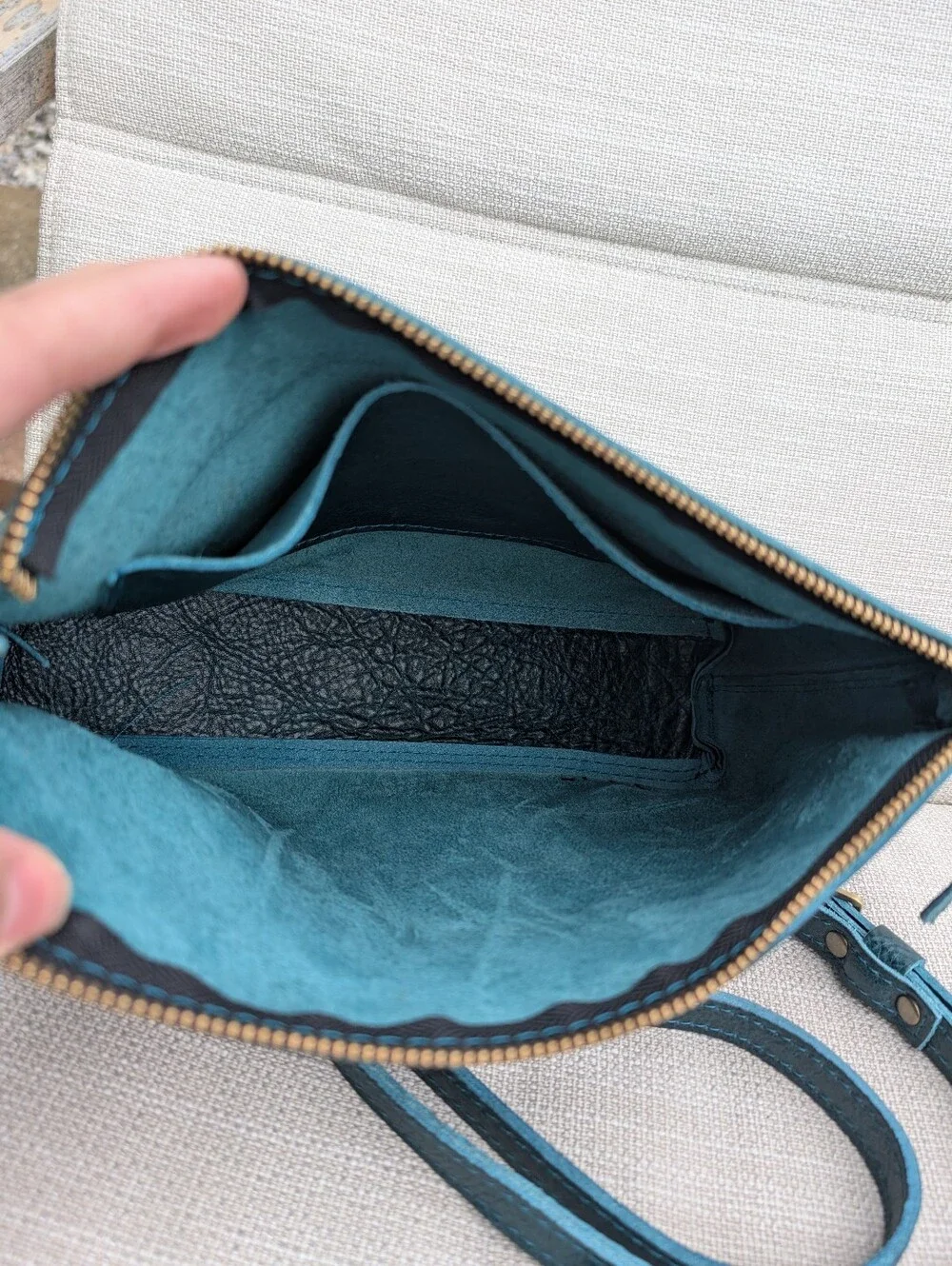 Portland Leather Goods Large Poppy Crossbody in Lagoon - Excellent Condition